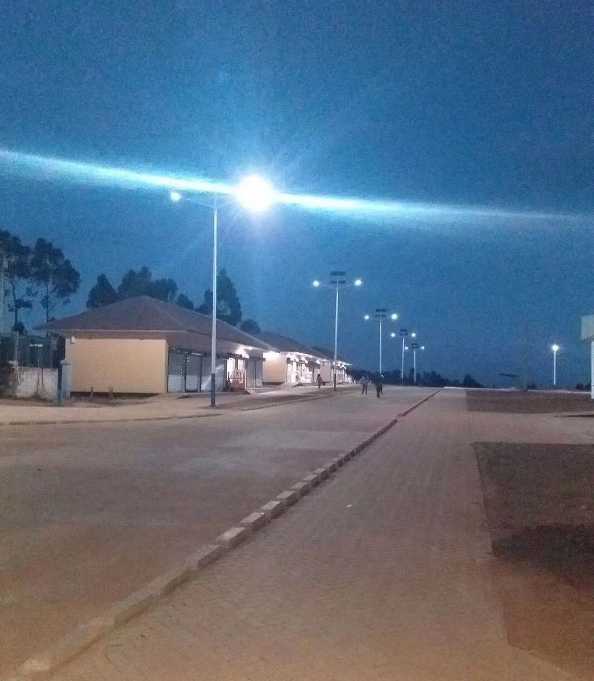 虎林市非洲科特迪瓦太阳能路灯工程